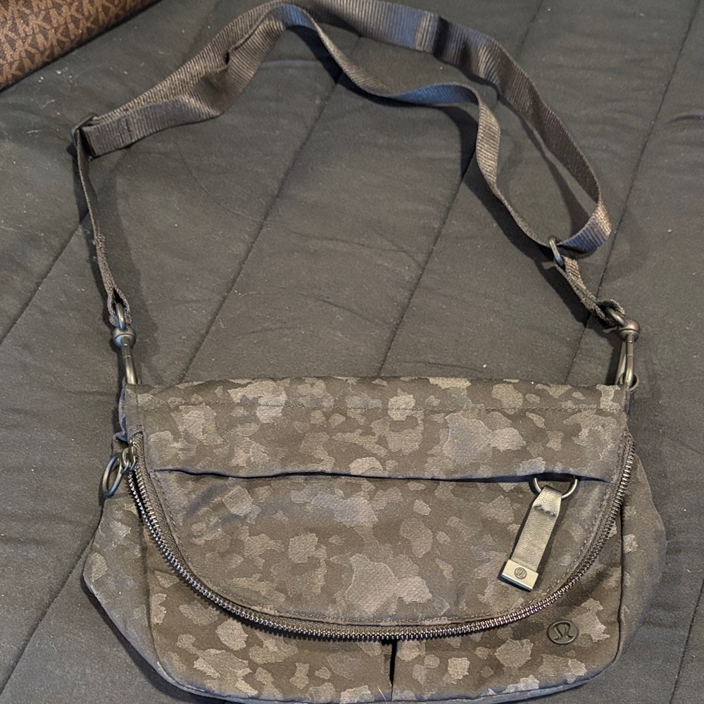 lululemon athletica Camouflage Crossbody Bag